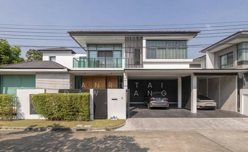 House in Hua Mak, Bangkok, Thailand 1