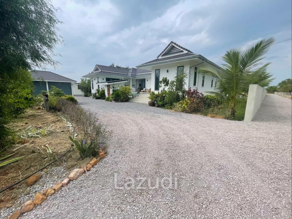 Villa in Wang Pong, Prachuap Khiri Khan, Thailand 4 - 16961126