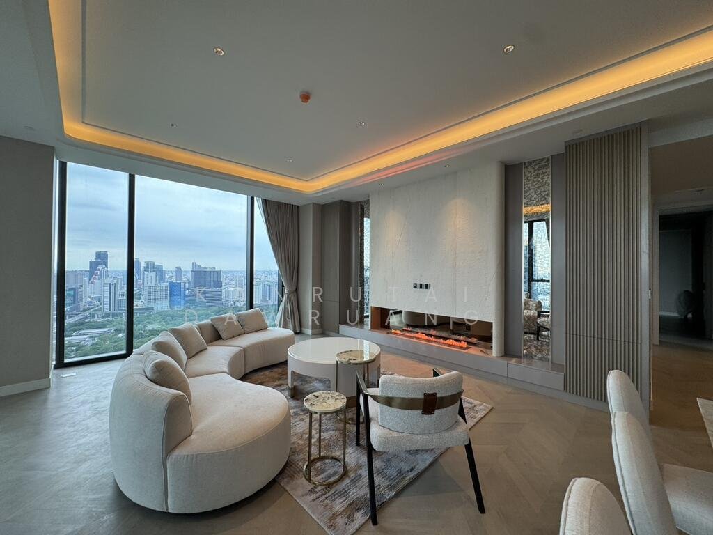 Condo in Pathum Wan, Krung Thep Maha Nakhon, Thailand 2 - 16670128