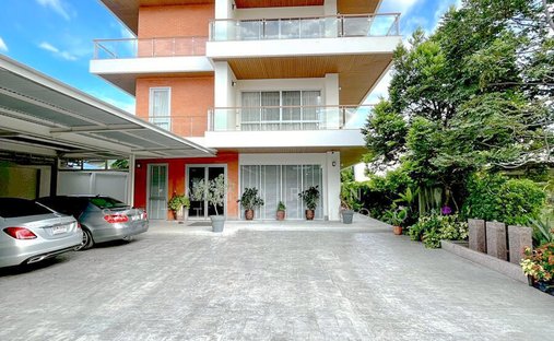 Haus in Thung Song Hong, Bangkok, Thailand 1