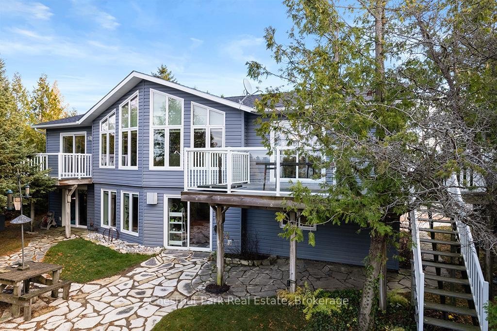 House in Tobermory, Ontario, Canada 1 - 17073759