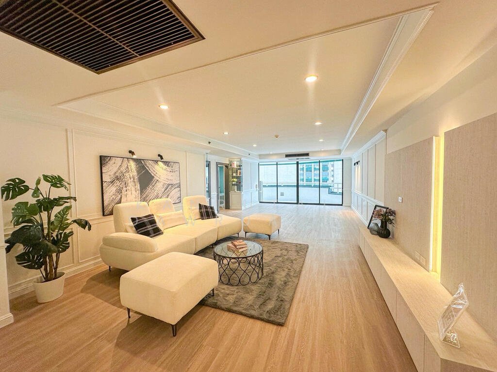 Condo in Khlong Toei, Krung Thep Maha Nakhon, Thailand 1 - 16997381