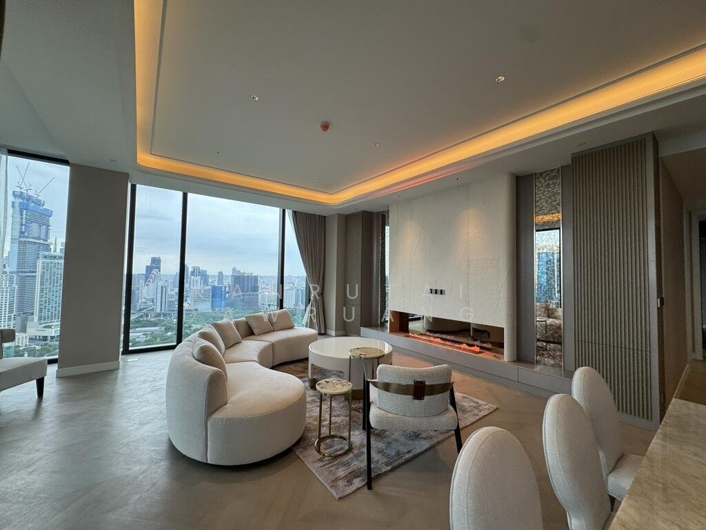 Condo in Pathum Wan, Krung Thep Maha Nakhon, Thailand 1 - 16670128