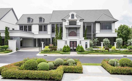 House in Anusawari, Bangkok, Thailand 1