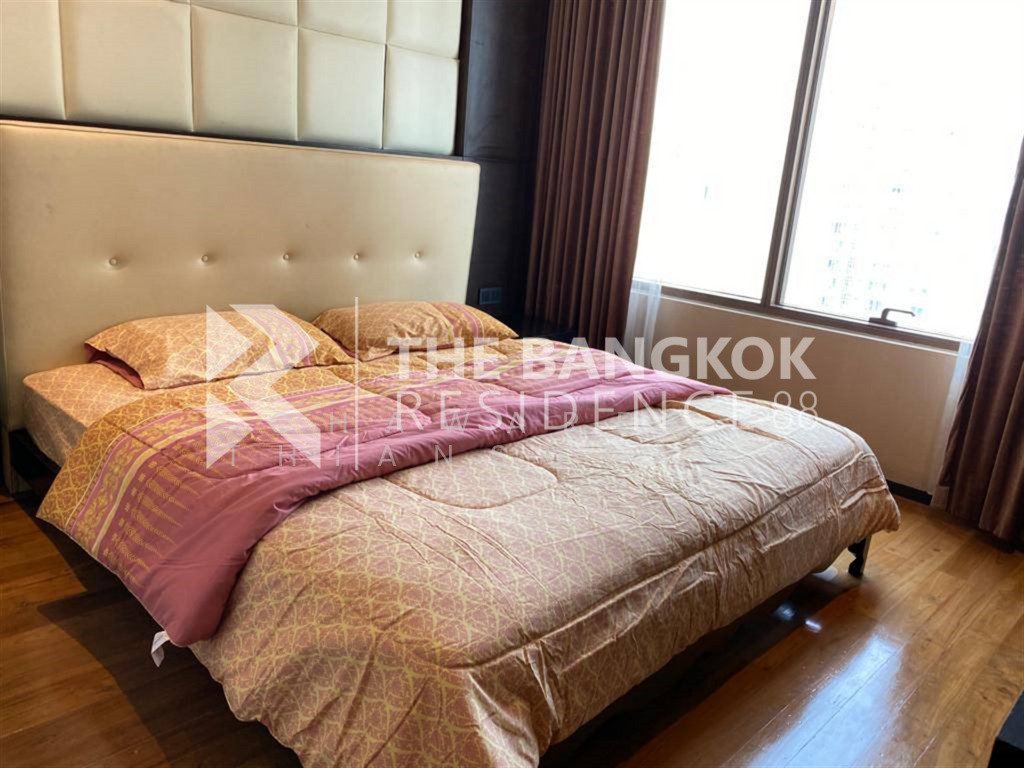 Condo in Saen Suk, Chon Buri, Thailand 1 - 16703001