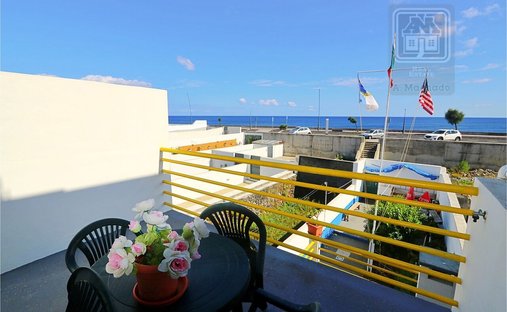 Casa a Rosto do Cao (Sao Roque), Azzorre, Portogallo 1