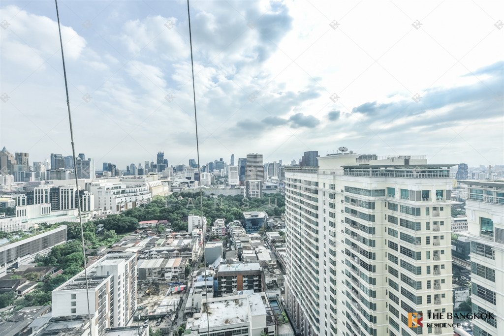 Condo in Thanon Phaya Thai, Bangkok, Thailand 5 - 16703019