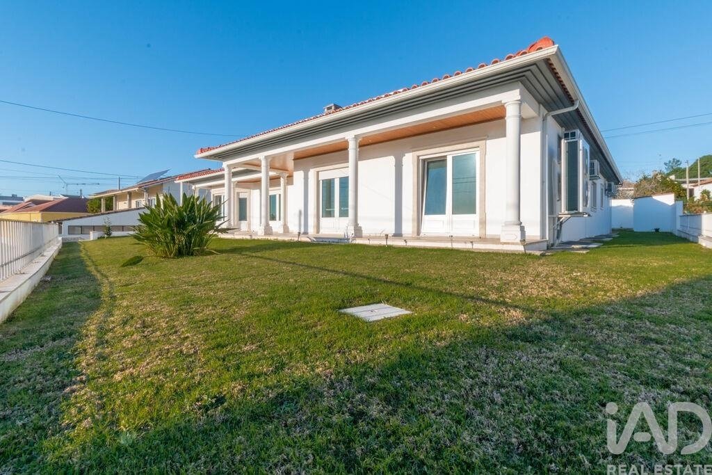 Townhouse en Regueira de Pontes, Distrito de Leiria, Portugal 1 - 17074285
