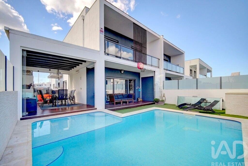 Townhouse in Amora, Setubal, Portugal 1 - 17074220