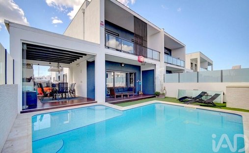 Townhouse in Amora, Setubal, Portugal 1