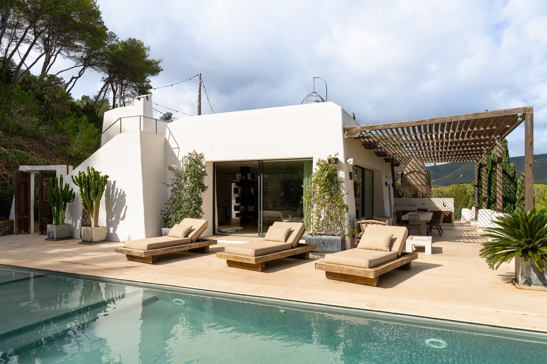 Villa in Sant Carles de Peralta, Santa Eularia des Riu, Balearic Islands 2 - 17074530