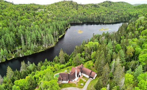 House in Sainte-Adèle, Quebec, Canada 1