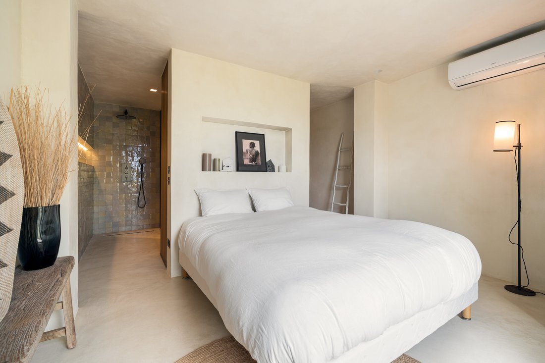 Villa in Sant Carles de Peralta, Santa Eularia des Riu, Balearic Islands 4 - 17074530