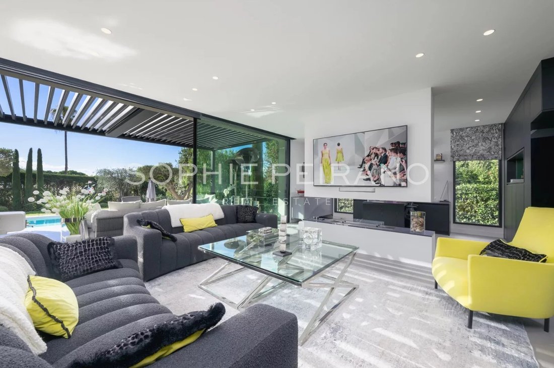 Villa in Mougins, Provence-Alpes-Côte d'Azur, France 3 - 17074732