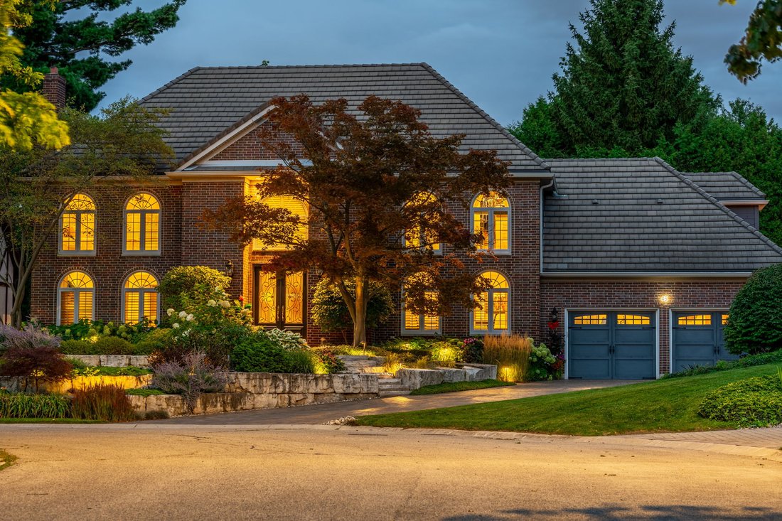 House in Hamilton, Ontario, Canada 1 - 17075834
