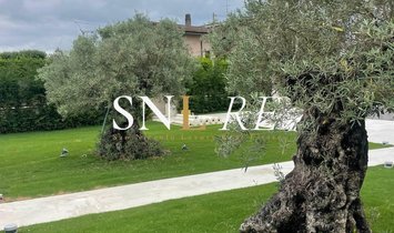 Villa in Vittoria Apuana, Forte dei Marmi, Tuscany 1