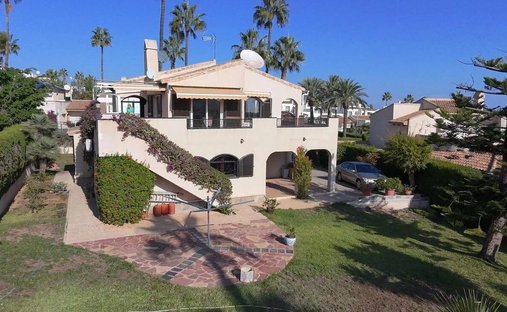 Villa in Villamartin, Andalusia, Spain 1