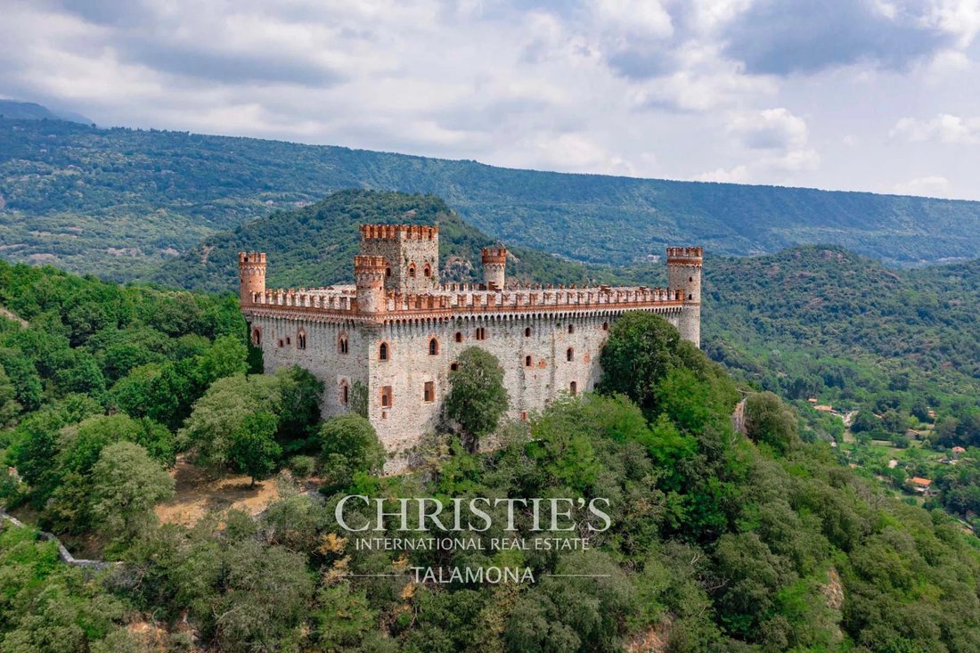 Castle in Montalto Dora, Piedmont, Italy 5 - 16188836