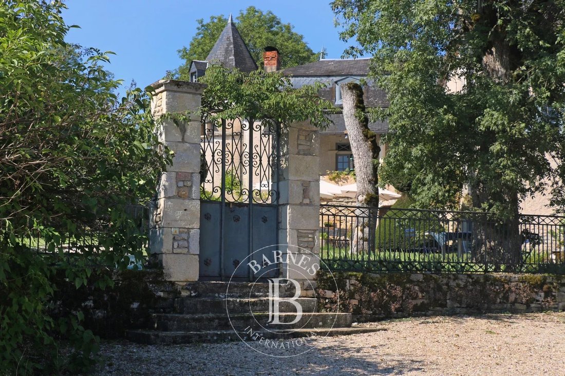 Estate in Charles de Gaulle, Cahors, France 4 - 17075614