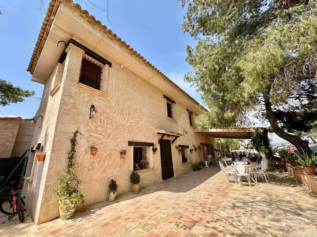 Villa in Yecla, Región de Murcia, Spain 1 - 17076985