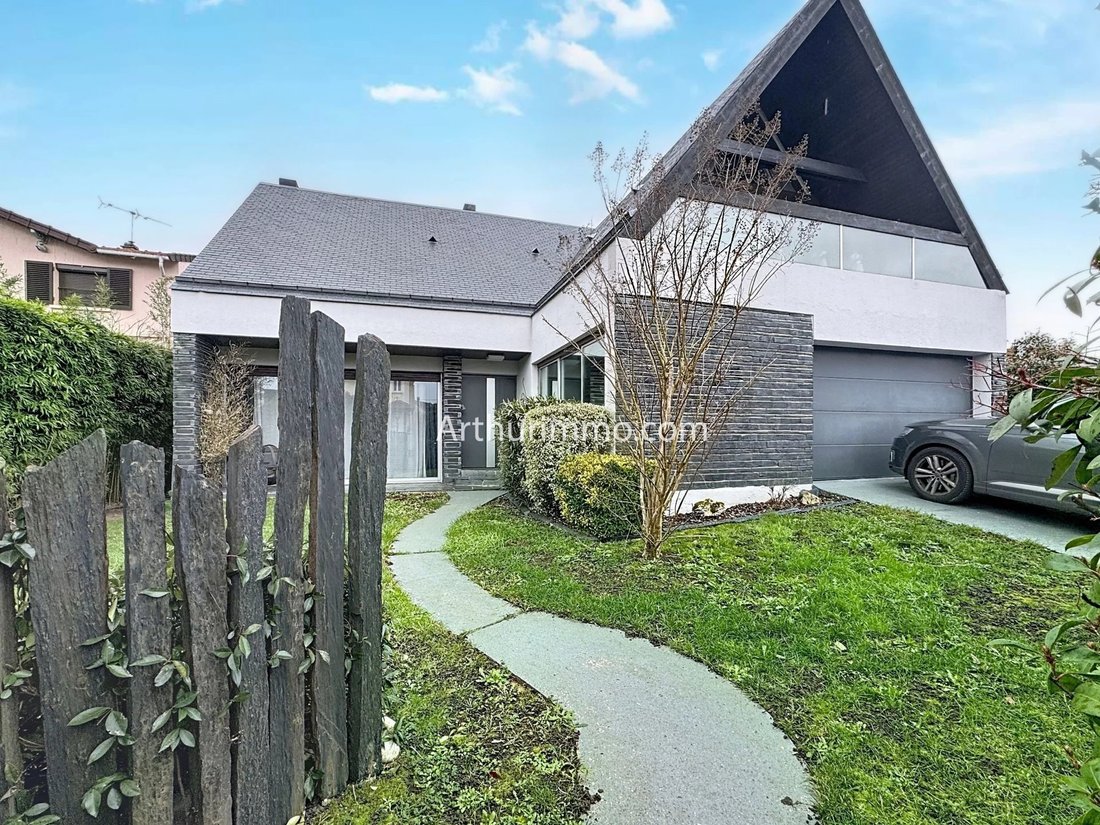 House in La Garenne-Saules-Forêt de Sénart, Montgeron, France 2 - 17075391
