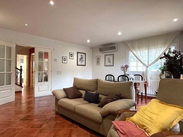 House in Marianao, Sant Boi de Llobregat, Spain 2 - 17083877