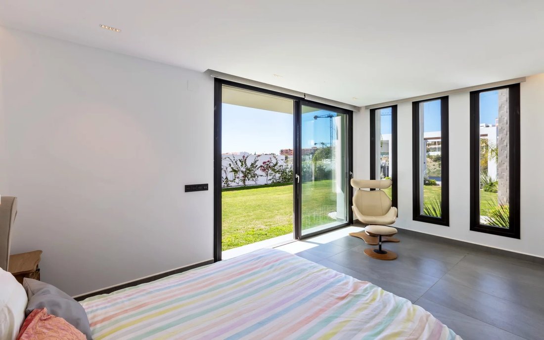Villa in Estepona, Andalusia, Spain 3 - 17081402