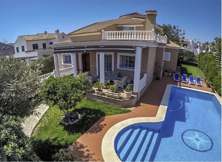 Villa in Valdaliga, Cantabria, Spain 3 - 17079809