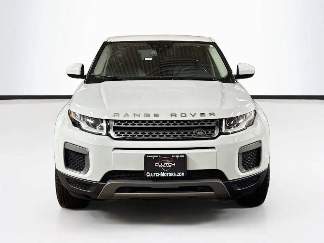 Suv in Lake Bluff, IL, United States 3 - 17083711