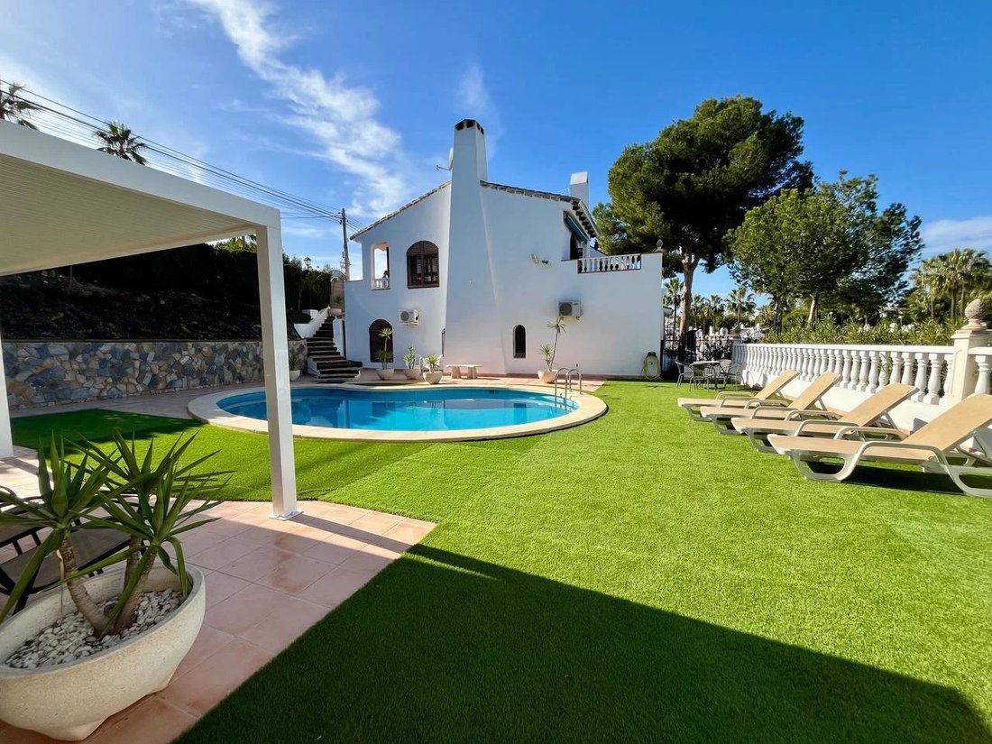 Villa in Villamartin, Andalusia, Spain 4 - 17080133
