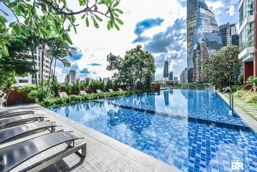 Condo in Watthana, Krung Thep Maha Nakhon, Thailand 1 - 16860241
