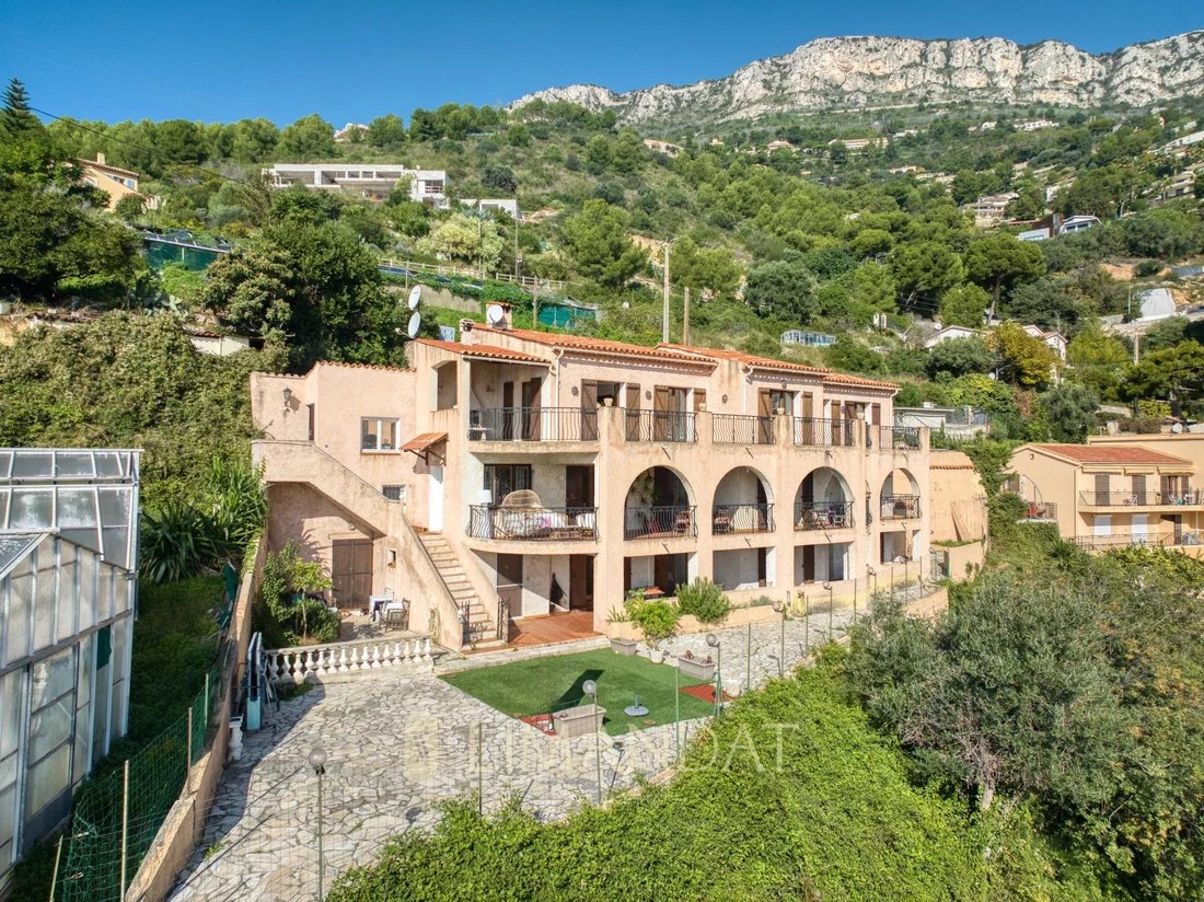 Villa in Èze, Provence-Alpes-Côte d'Azur, France 1 - 14853155