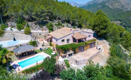 Villa in Callosa d'en Sarria, Valencian Community, Spain 1