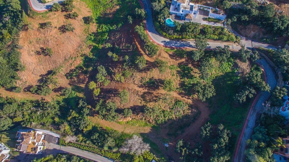 Land in Elviria-Cabopino, Marbella, Spain 4 - 17081338