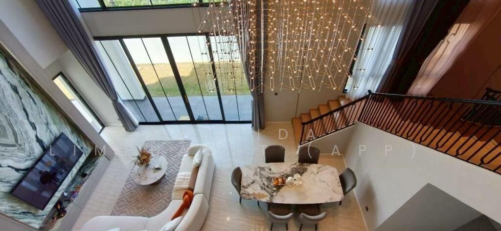 Villa in Nong Pla Lai, Chon Buri, Thailand 2 - 16762121