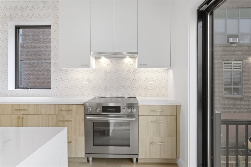 Condo in Somerville, Massachusetts, United States 4 - 17079476