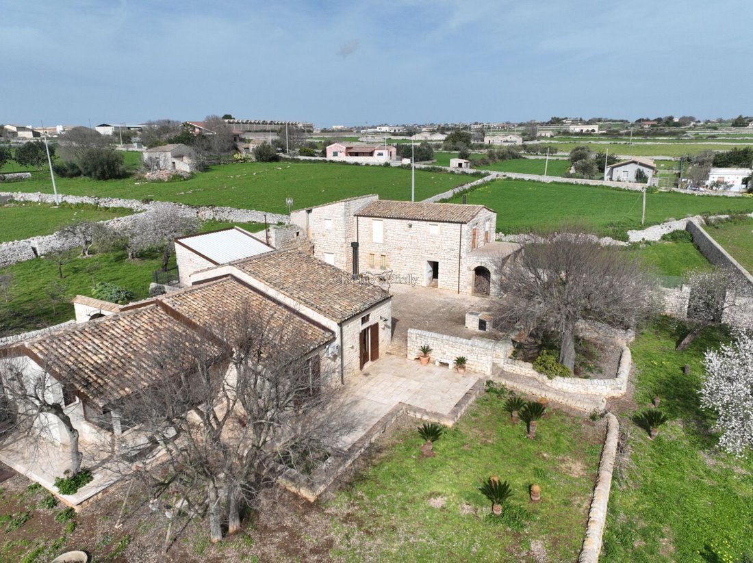 Villa in Modica Bassa, Modica, Sicily 2 - 16758972