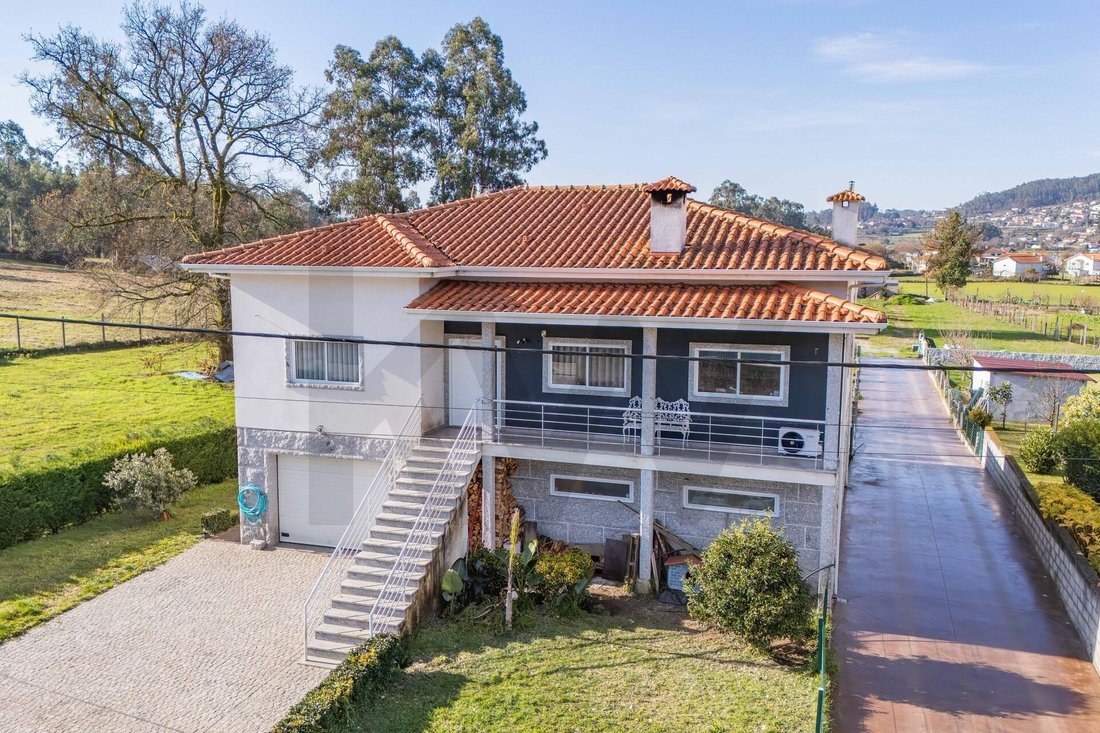 Townhouse in Pedralva, Braga, Portugal 2 - 17082710