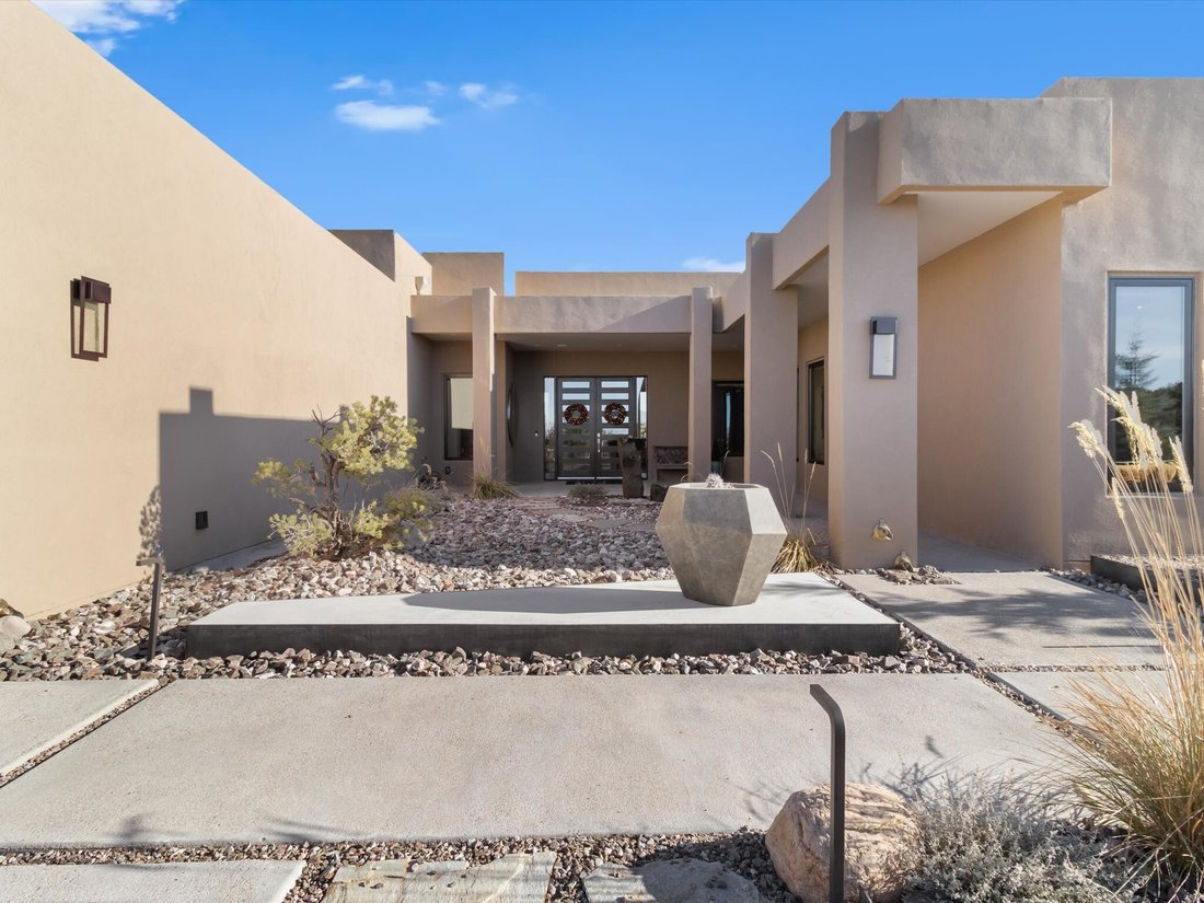 House in Santa Fe, New Mexico, United States 5 - 16916272
