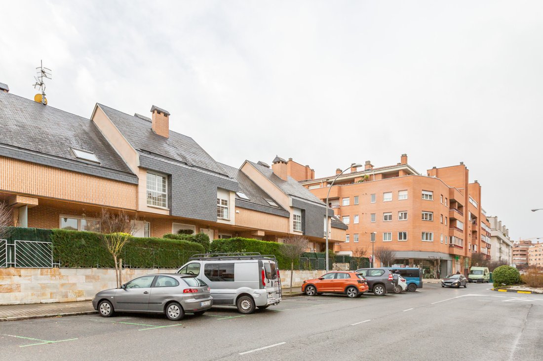 House in Baranain / Baranain, Navarre, Spain 2 - 17082483