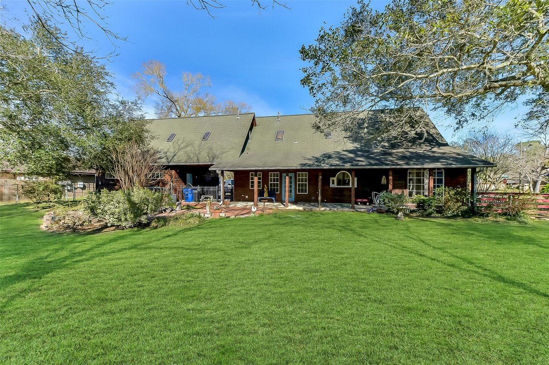 House in Friendswood, Texas, United States 5 - 17077589