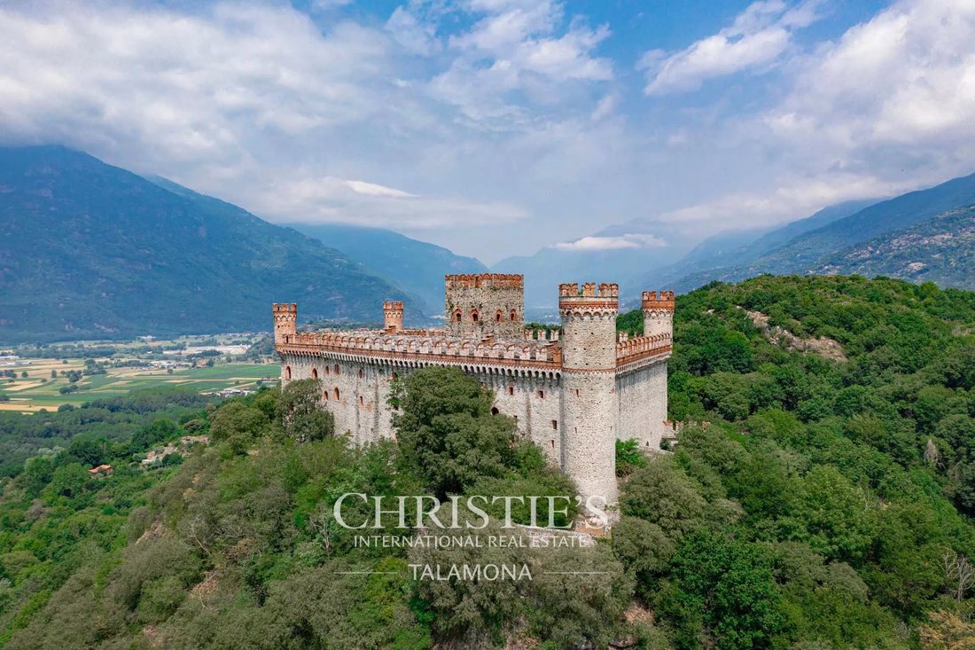 Castle in Montalto Dora, Piedmont, Italy 2 - 16188836