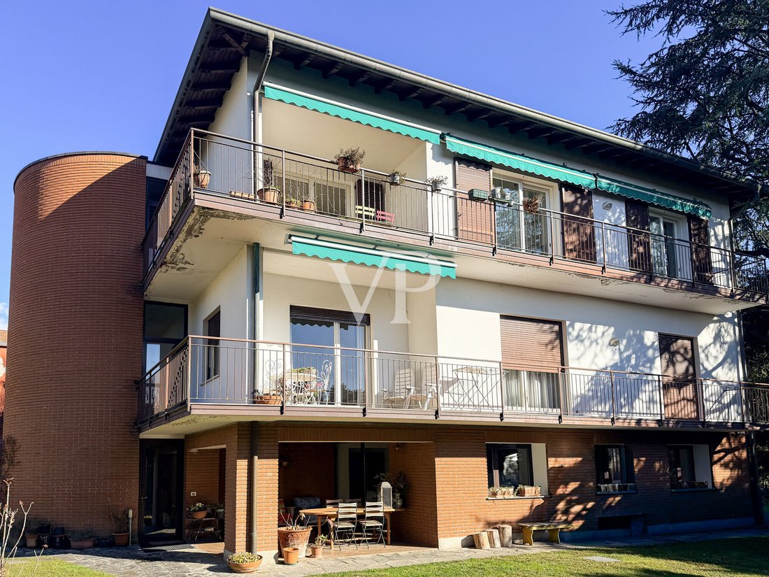 House in Albate-Muggiò, Como, Lombardy 3 - 17079267