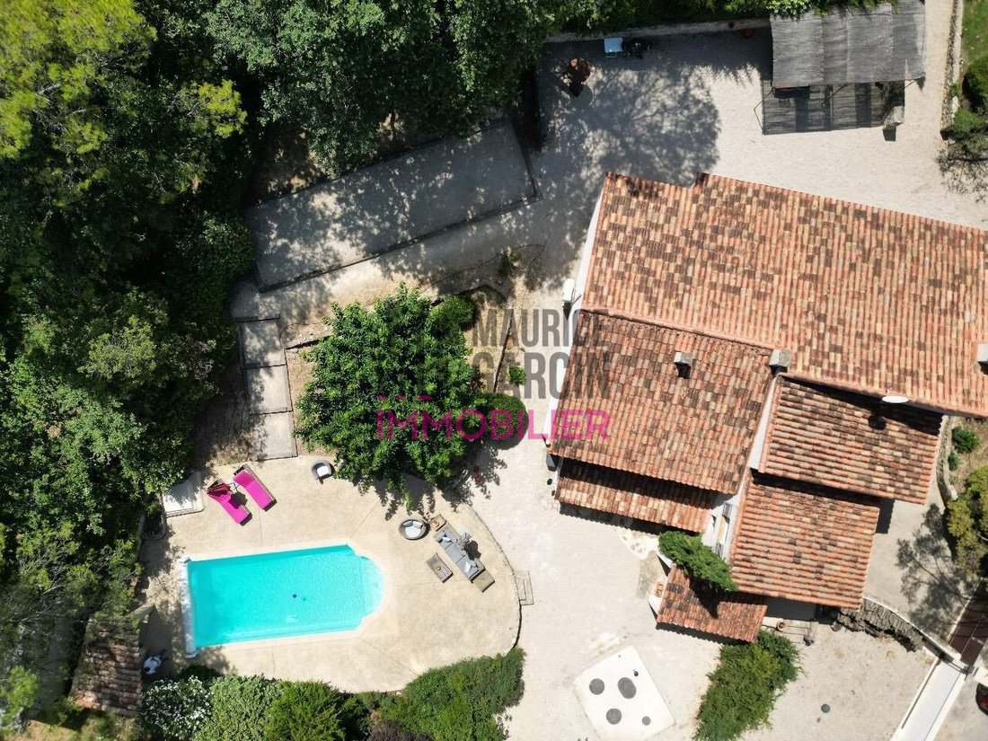 House in Ménerbes, Provence-Alpes-Côte d'Azur, France 1 - 17081869