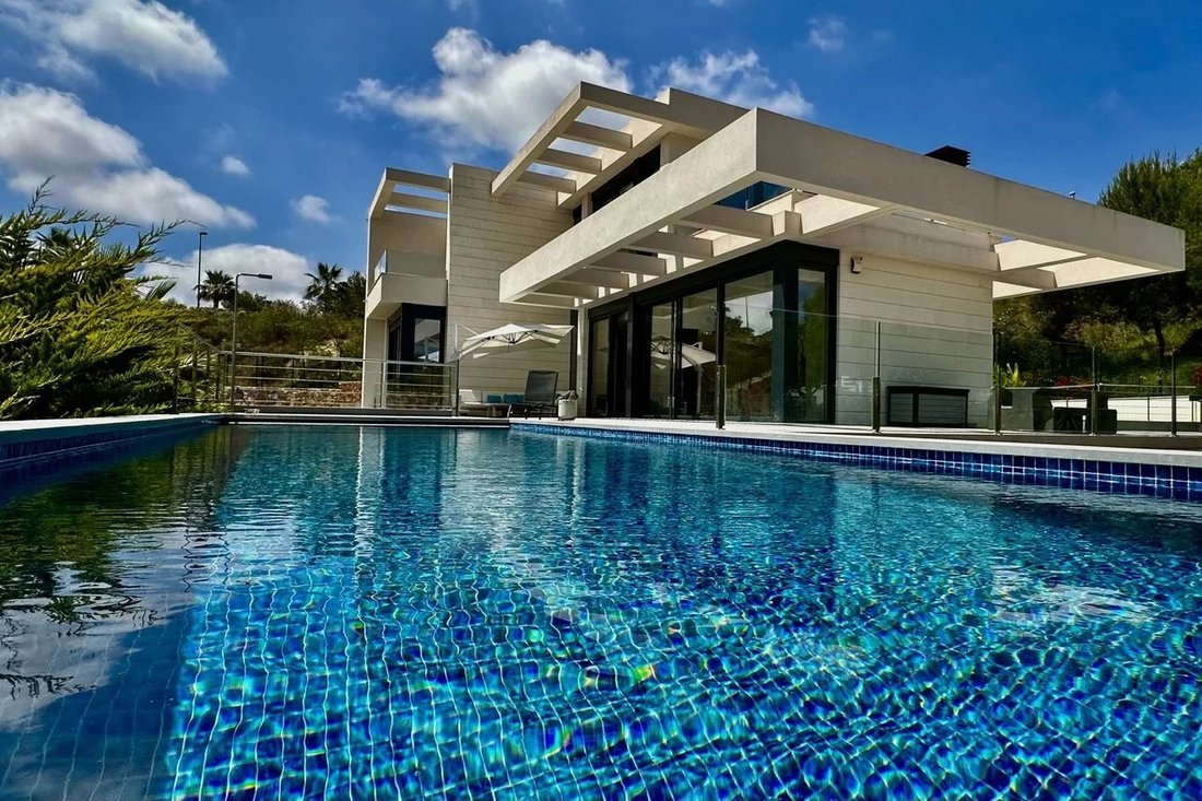 Villa in Orihuela, Valencian Community, Spain 2 - 17081296