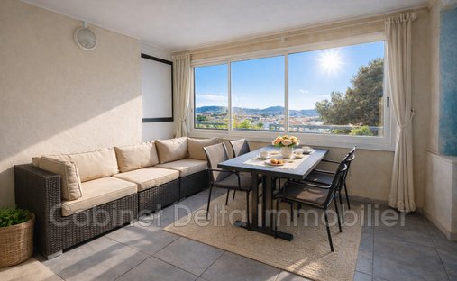 Apartment in Sanary-sur-Mer, Provence-Alpes-Côte d'Azur, France 1