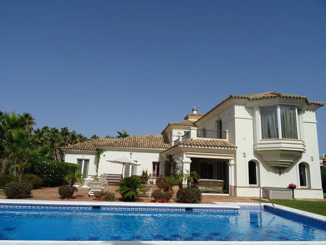Villa in Sotogrande, San Roque, Andalusia 2 - 17081162