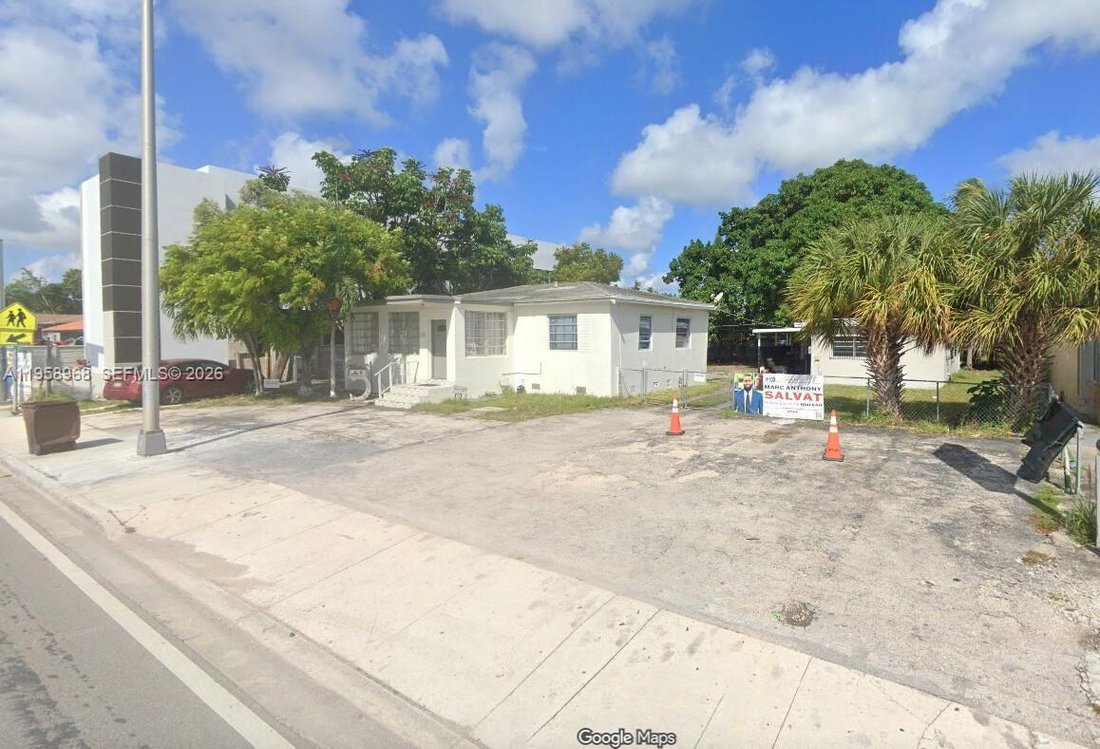 House in Hialeah, Florida, United States 1 - 17077988