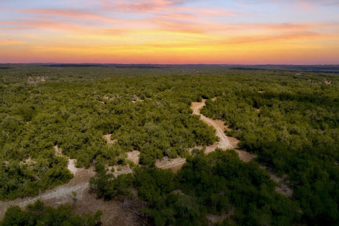 Farm Ranch in Wimberley, Texas, United States 1 - 17083052