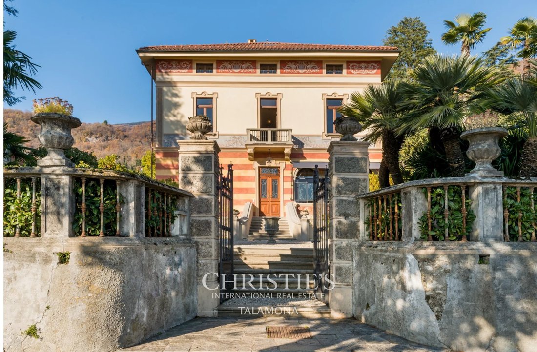 Villa in Cannero Riviera, Piedmont, Italy 1 - 16392147